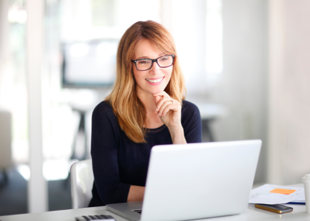 lady marketing professional on computer